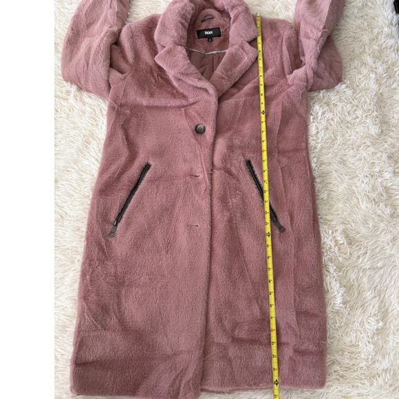 DKNY Plush‎ Faux Fur Coat Button Front Pink Zipper Pockets Small Chic NWOT - Picture 12 of 12